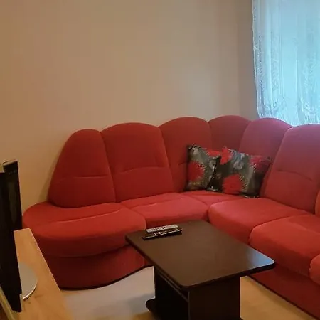 Apartma Pr Marusi شقة *